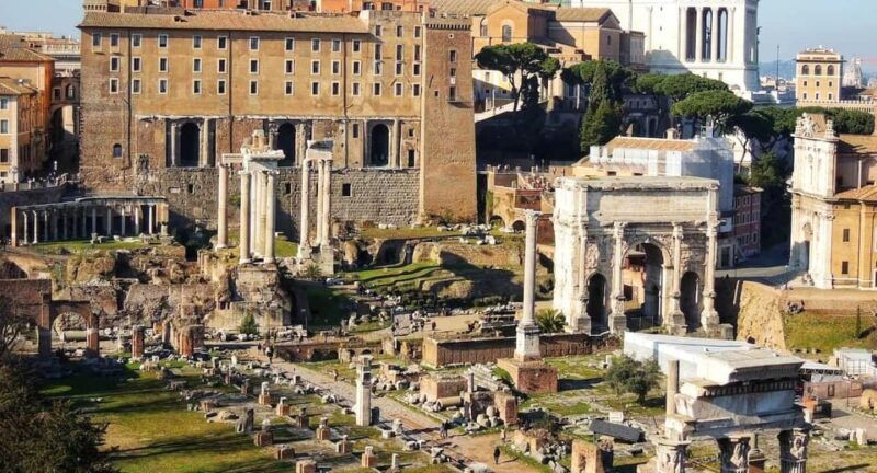 private-colosseum-roman-forum-and-palatine-walking-tour