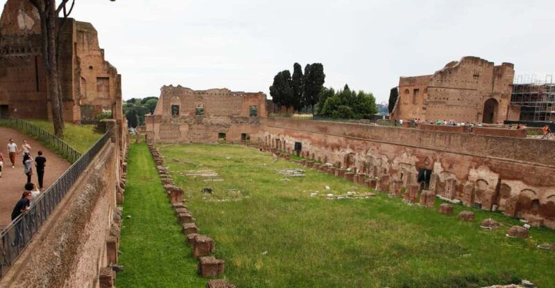 private-colosseum-roman-forum-and-palatine-walking-tour