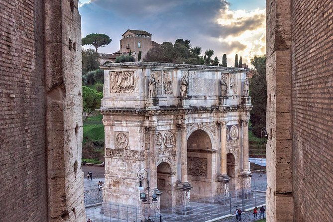 private-colosseum-tour-with-gladiator-arena-floor-forum-and-palatine-hill