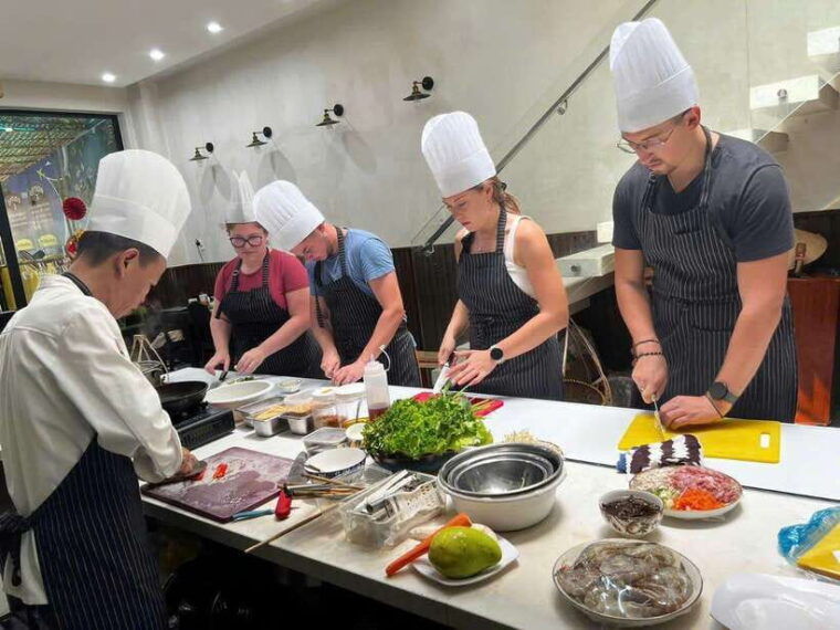 private-cooking-class-tour-with-master-chef