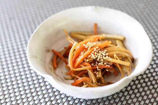 private-cooking-class-with-a-sapporo-local-kanae-in-her-home