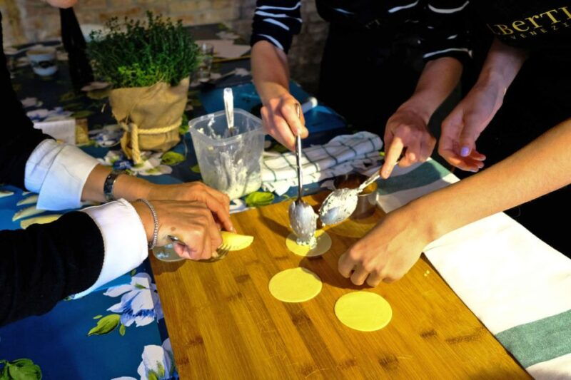 private-cooking-class-with-le-locandiere
