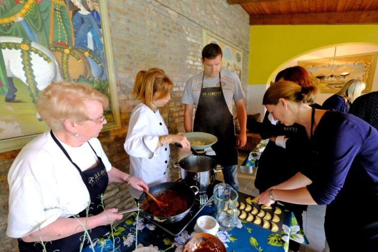 private-cooking-class-with-le-locandiere