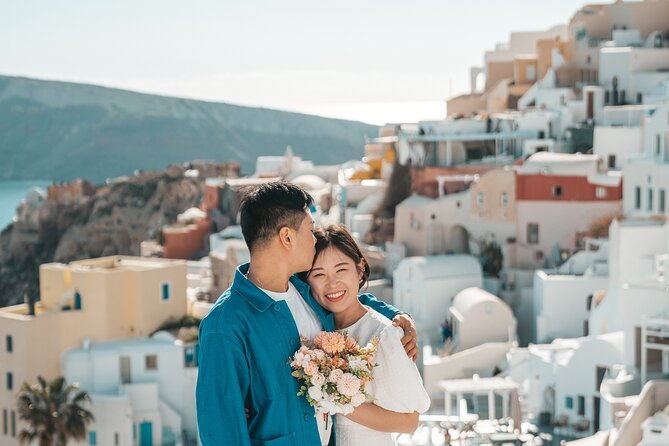 private-couple-photoshoot-in-santorini-with-30-edited-photos