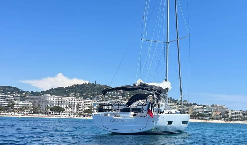 Private cruise departing from the old port of Cannes around the Lérins Islands - FAQ