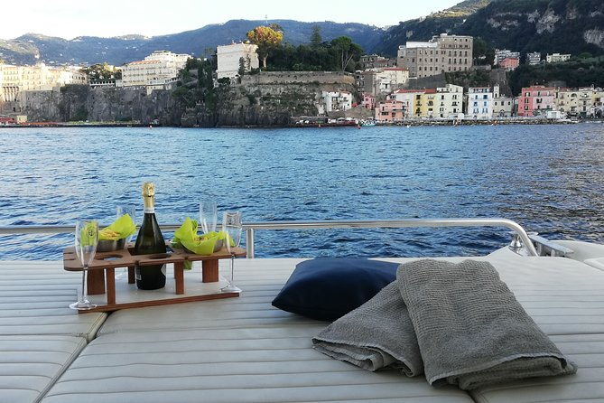 private-cruise-from-naples-to-capri-and-amalfi-coast-yacht-50-2