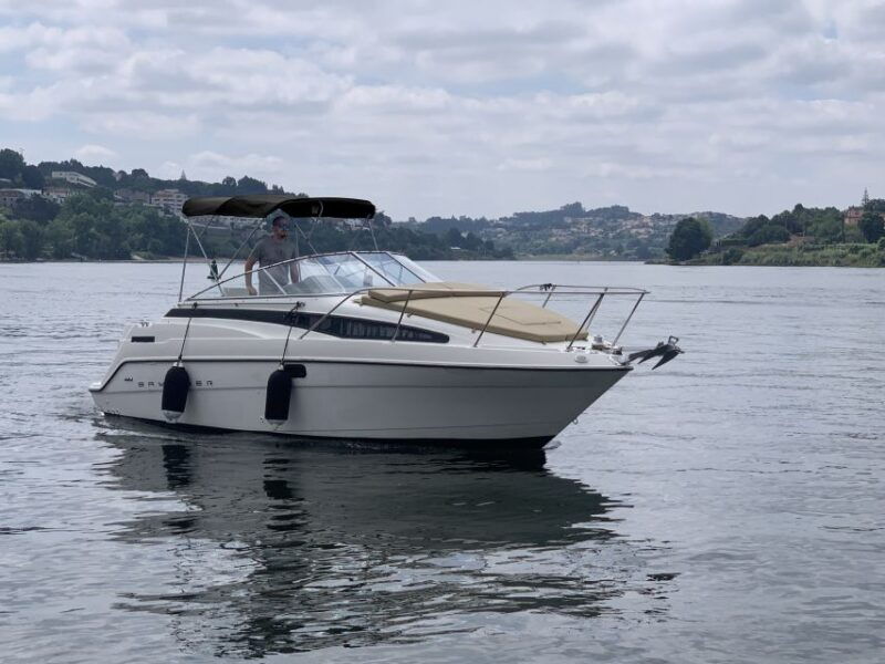 private-cruise-in-rio-douro-2-hours-up-to-8-passengers