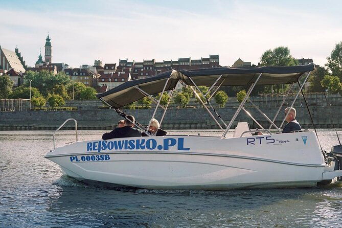 private-cruise-on-vistula-in-warsaw-for-9-with-our-helmsman