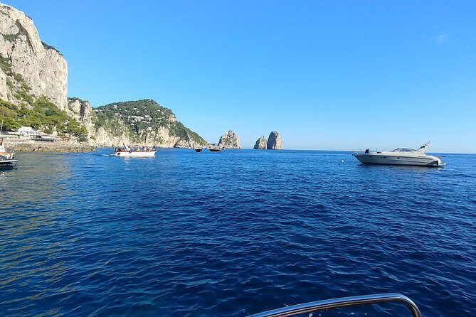 Private Cruise to Capri and Amalfi coast from Sorrento or Capri - yacht 40' - FAQs