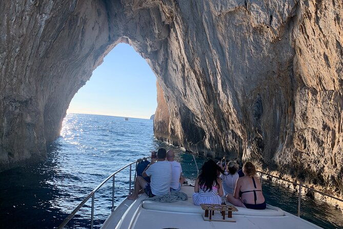 private-cruise-to-capri-and-amalfi-coast-from-sorrento-or-capri-yacht-50-2