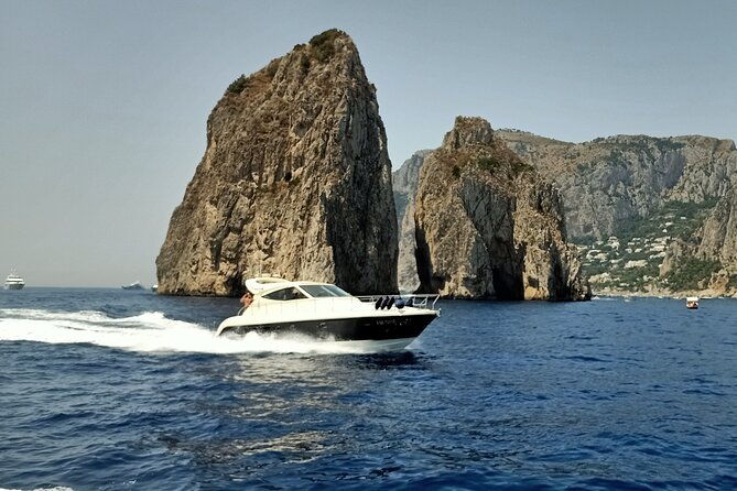 private-cruise-to-capri-and-amalfi-coast-from-sorrento-or-capri-yacht-50-3