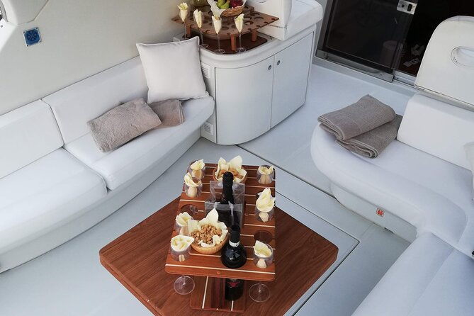 private-cruise-to-ischia-and-procida-yacht-40