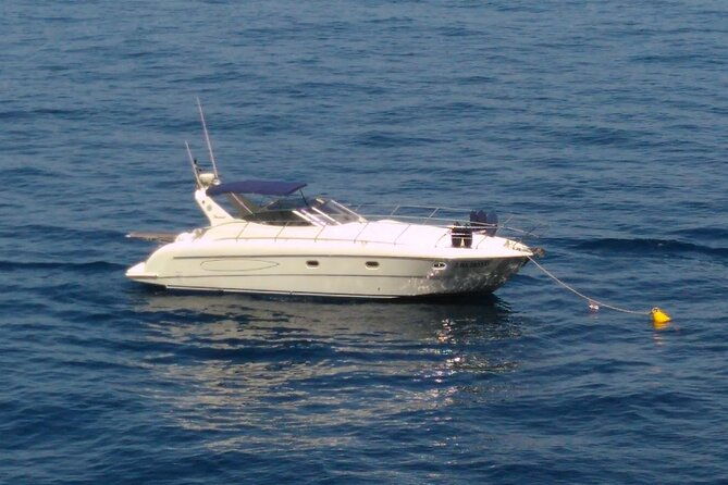 private-cruise-to-ischia-and-procida-yacht-40