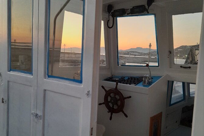 private-cruise-with-handmade-antique-boat-around-mykonos-full-day
