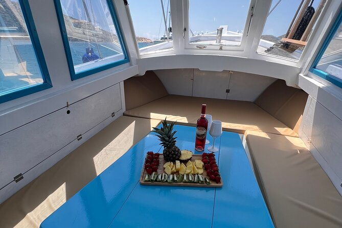private-cruise-with-handmade-antique-boat-around-mykonos-full-day