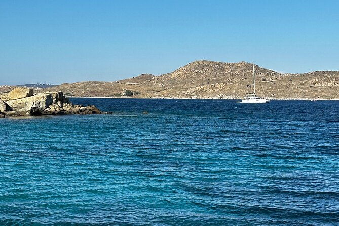 private-cruise-with-handmade-antique-boat-around-mykonos-full-day