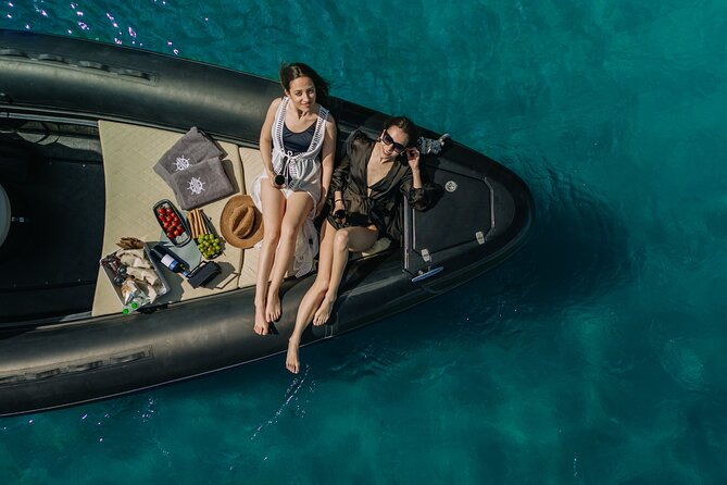 private-cruise-with-speedboat-kleftiko-sarakiniko-sykia-cave-3
