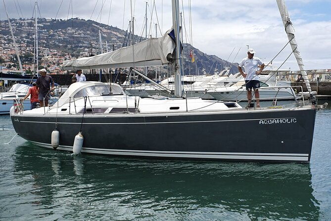 private-cruise-with-wine-tasting-in-funchal-bay