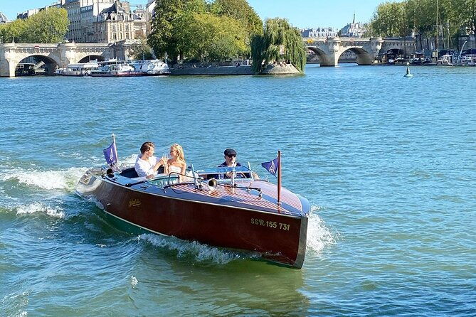 private-cruises-in-the-heart-of-paris