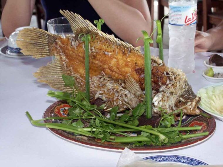 private-cu-chi-tunnels-mekong-delta-full-day-guided-tour