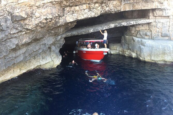private-custom-island-hopping-speedboat-tour-from-hvar