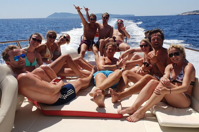 private-custom-island-hopping-speedboat-tour-from-hvar