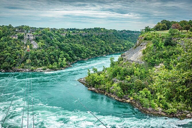 private-custom-niagara-fallscanada-winery-tour-from-niagara-falls-ny