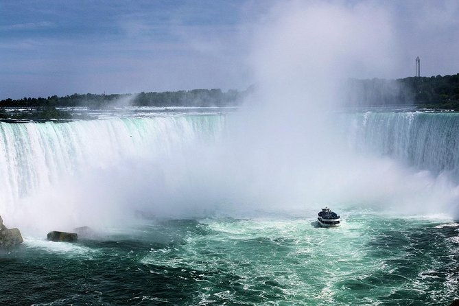 private-custom-niagara-fallscanada-winery-tour-from-niagara-falls-ny