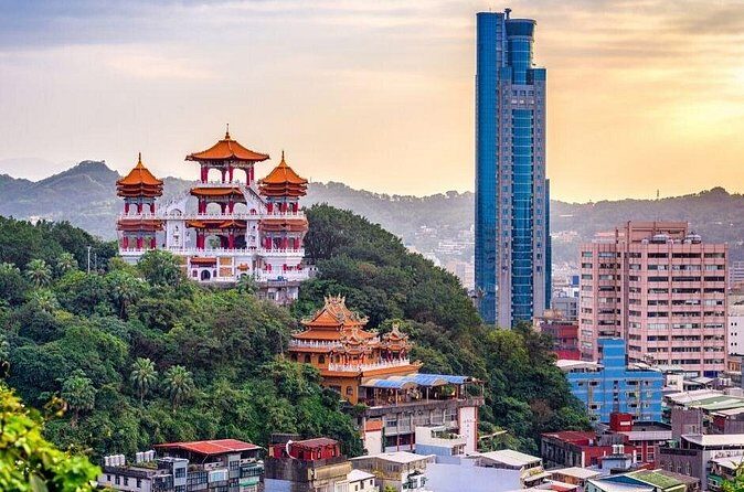 Private Custom Tour with a Local Guide in Taipei - FAQs