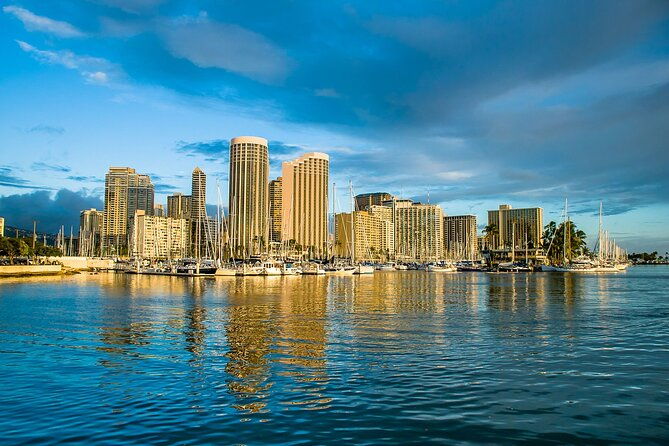 private-custom-walking-tour-with-a-local-guide-in-oahu