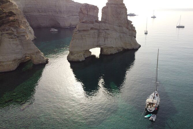 private-daily-sailing-cruise-to-discover-the-highlights-of-milos
