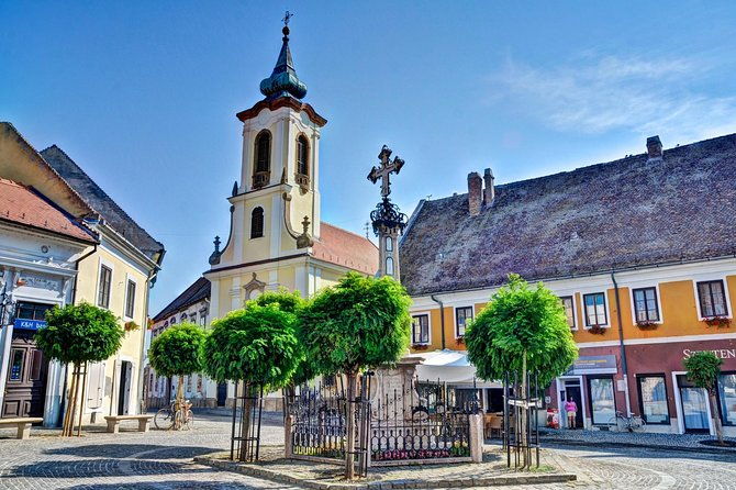 private-danube-bend-experience-with-a-comfortable-air-conditioned-car