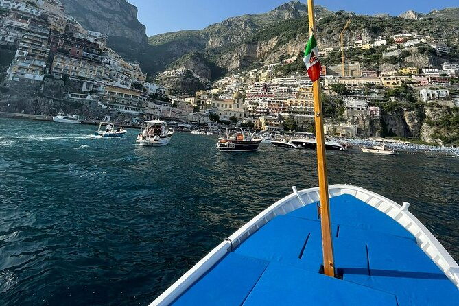 private-day-aboard-a-typical-boat-from-positano-to-amalfi