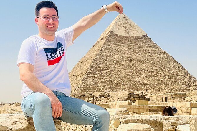 Private Day Pyramids and Grand Egyptian Museum with free camel - FAQ