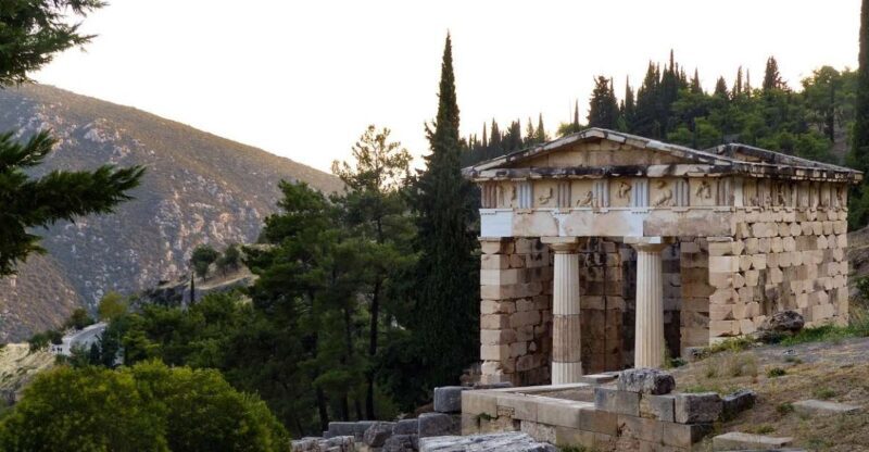 Private Day Tour Delphi and Village of Arachova from Athens - The Sum Up