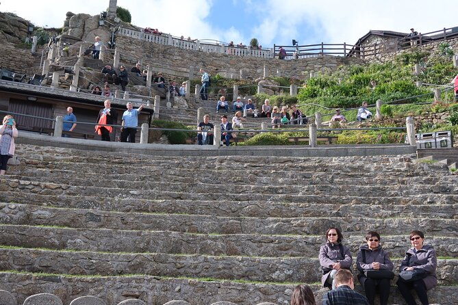 private-day-tour-from-london-stonehenge-bath-cotswolds