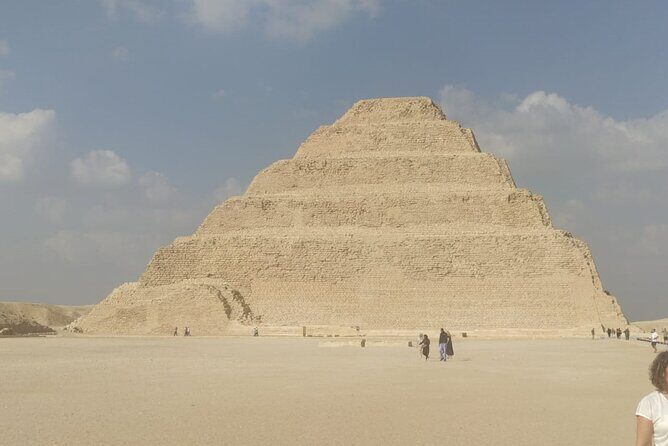 Private Day Tour Giza Pyramids, Sphinx, Saqqara, and Memphis - FAQ