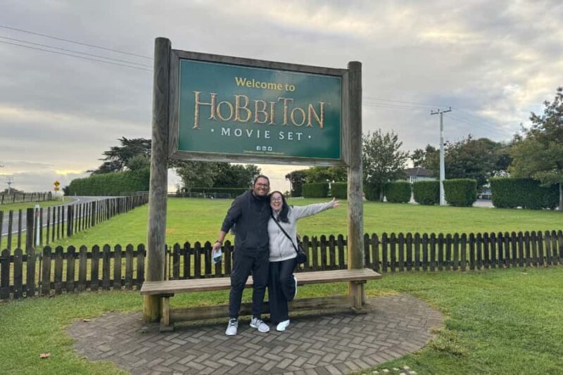 Private Day Tour - Hobbiton Movie Set, Rotorua & Treewalks - Key Points
