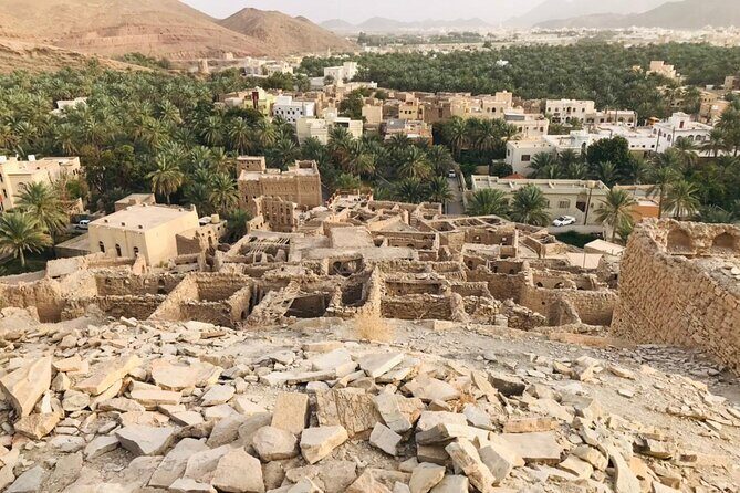 Private Day-Tour in Nizwa and Jebel Akhdar - Authentic Guide Experience