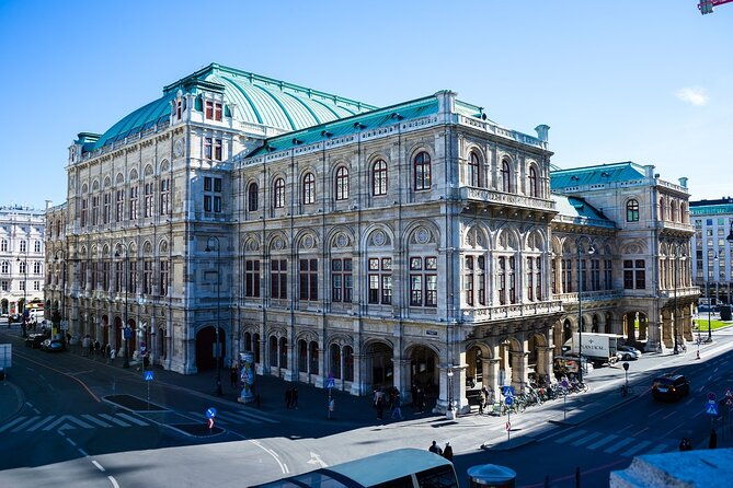 private-day-tour-in-vienna-from-budapest-with-licensed-guide