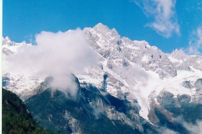 Private Day Tour Jade Dragon Snow Mountain and Baisha Village from Lijiang - Detailed Review of the Tour Experience