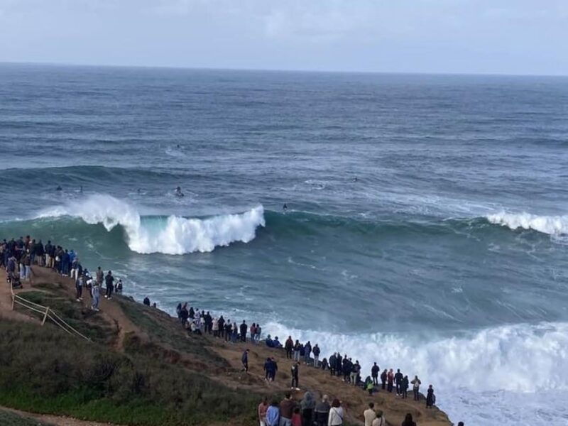 private-day-tour-medieval-obidos-nazare-wave-peniche-surf