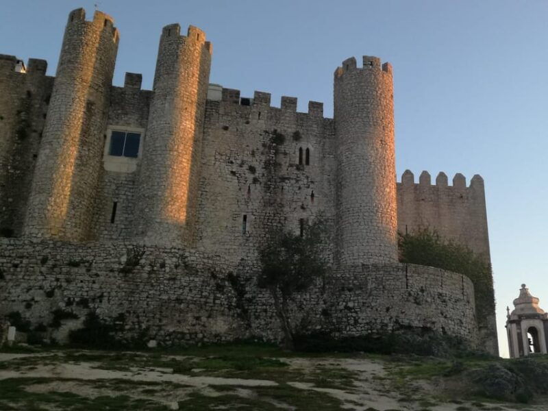 private-day-tour-medieval-obidos-nazare-wave-peniche-surf