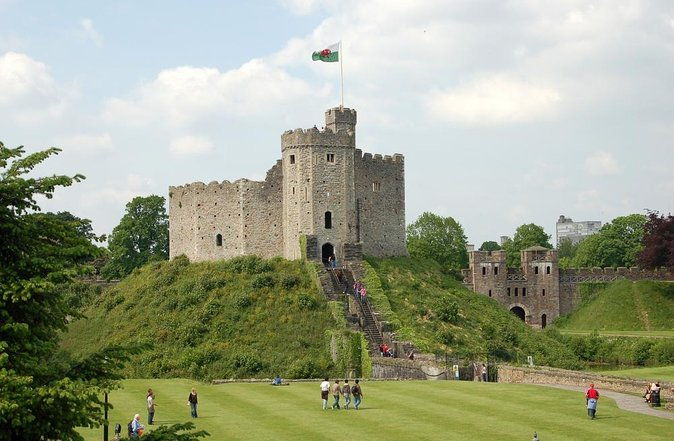 private-day-tour-of-cardiff-including-cardiff-castle-st-fagans-cardiff-bay