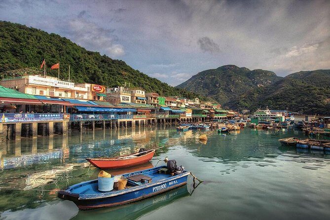 Private Day Tour Of Hong Kong: Lamma Island Including Transfer - Key Points