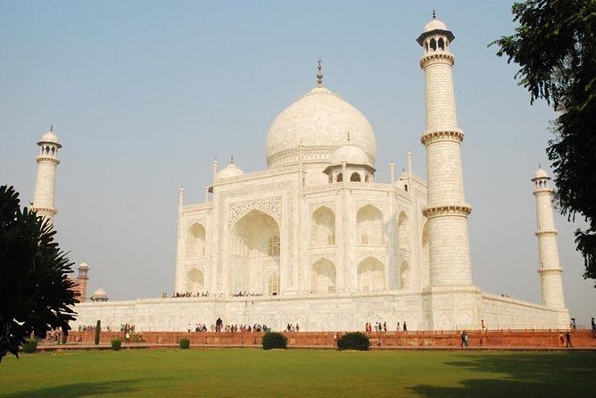 Private Day Tour of Taj Mahal and Agra Fort by Superfast Train All Inclusive. - Detailed Breakdown of the Itinerary