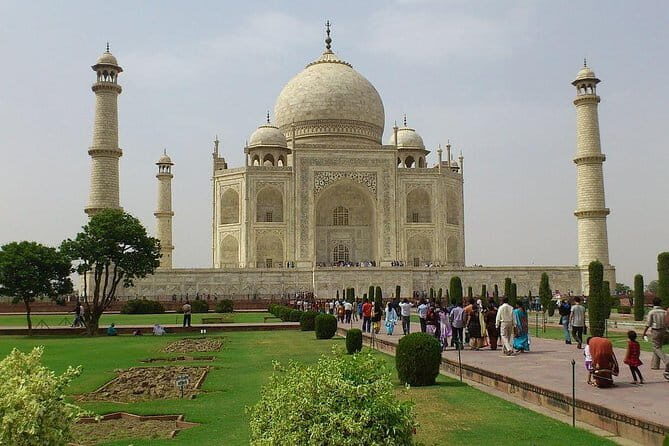 Private Day Tour Of Taj Mahal And Agra Fort By Superfast Train All Inclusive - Exploring the Private Day Tour of Taj Mahal and Agra Fort by Superfast Train