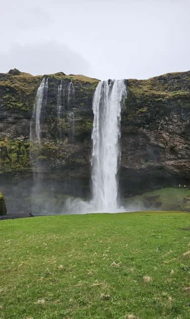 Private Day Tour South Coast with Glacier Walk - The Spectacle of Skógafoss and Seljalandsfoss