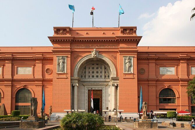 Private Day Tour to Cairo with Flights and Lunch from Hurghada - Pickup and Flight to Cairo