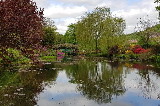 private-day-tour-to-giverny-gardens-and-rouen-from-paris